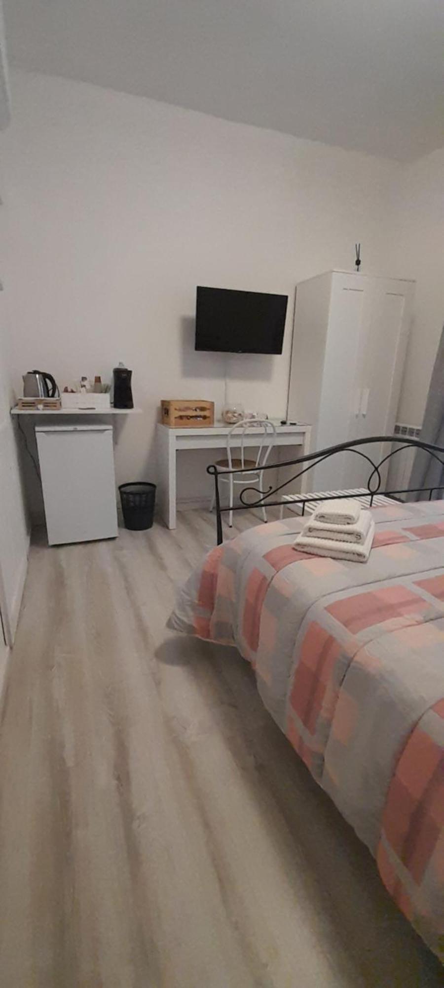 Margherita Guest House Ольбія Екстер'єр фото